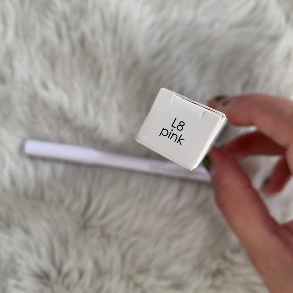 SOLD. Natasha Denona Lip Pencil - Picture 2 of 2